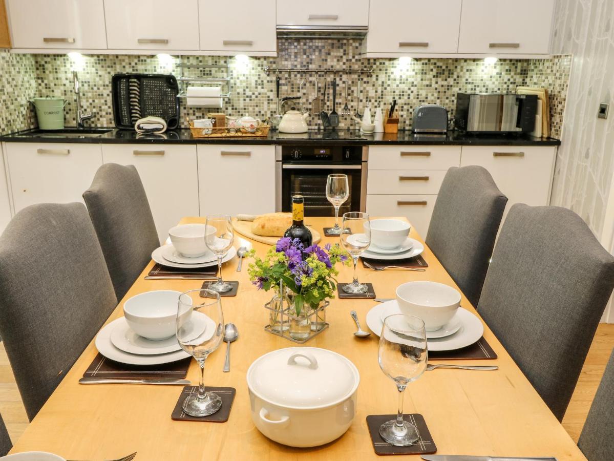 Sunnyside Villa Холмфирт Екстериор снимка
