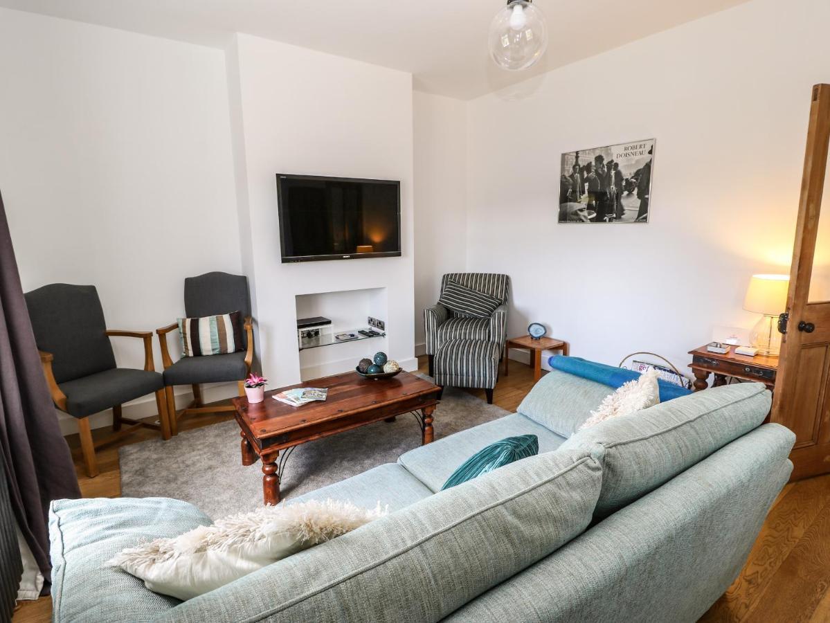 Sunnyside Villa Холмфирт Екстериор снимка