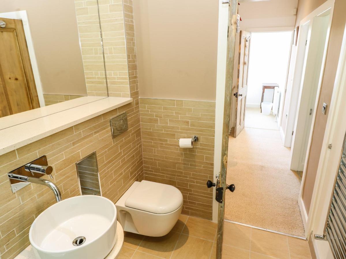 Sunnyside Villa Холмфирт Екстериор снимка